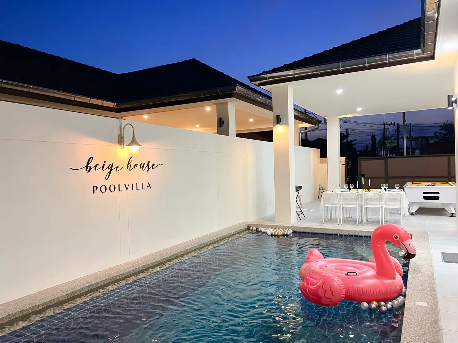 Beige House Poolvilla Pattaya