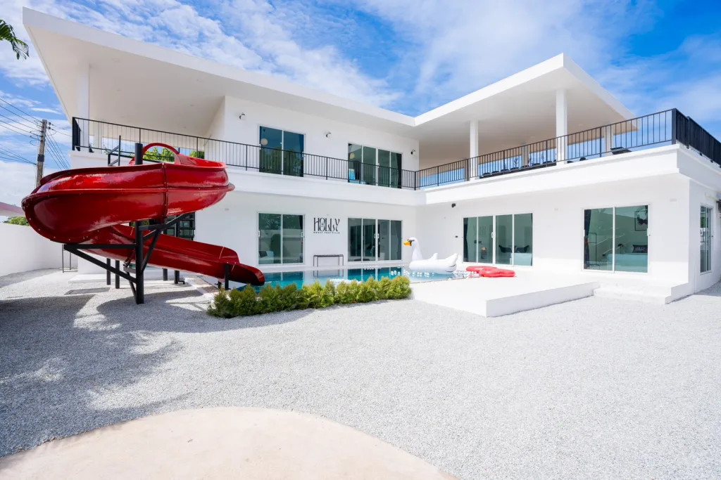 บ้าน Holly House